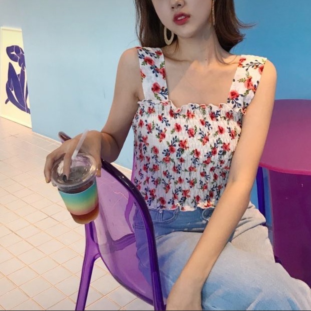 Floral shirred/smock square neck crop top